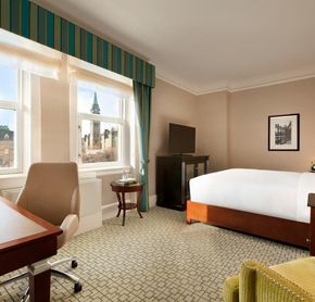 Fairmont View Guestroom