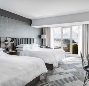 Fallsview room