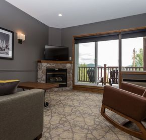 Lake View Suite