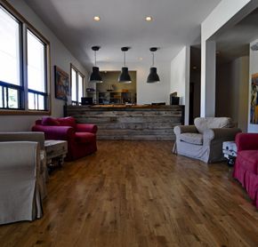 Lobby, lounge