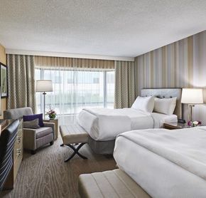 Crown Service Room with 2 beds