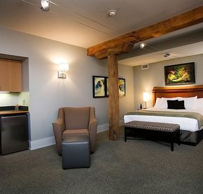 Guest room