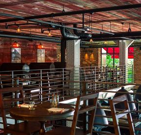 Red Owl Tavern