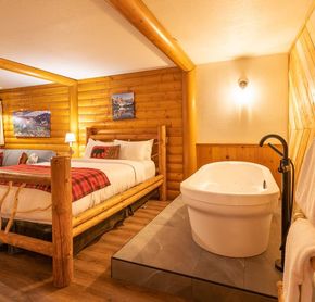 Jacuzzi Suite