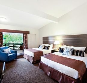 2 queen lake view room