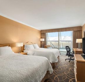 2 Queen bed