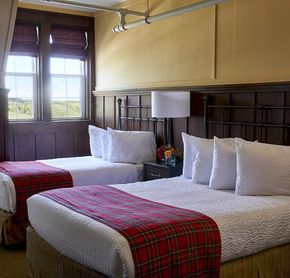 2 beds room