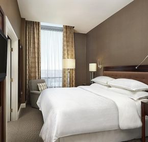 Suite - King Bedroom