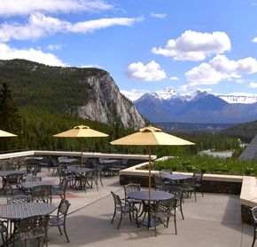 Rundle Lounge Patio