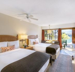 Fairmon Lakeview room