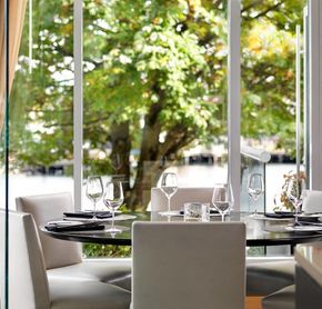 Aura Restaurant