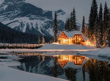 TOP 10 romantic spots in Canada