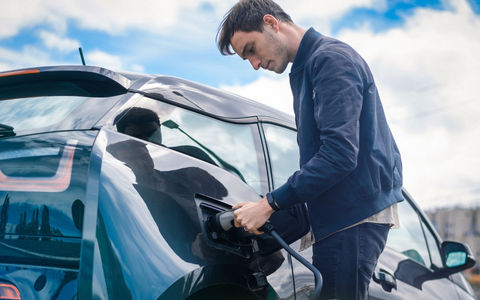 Location de voiture électrique au Canada : le guide complet