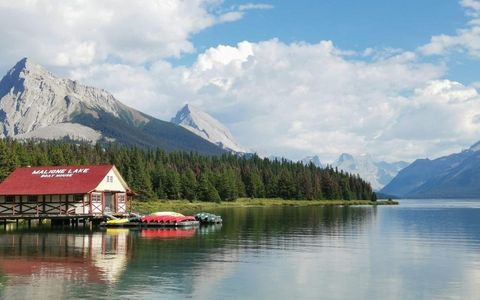 Top 10 most beautiful landscapes in Western Canada