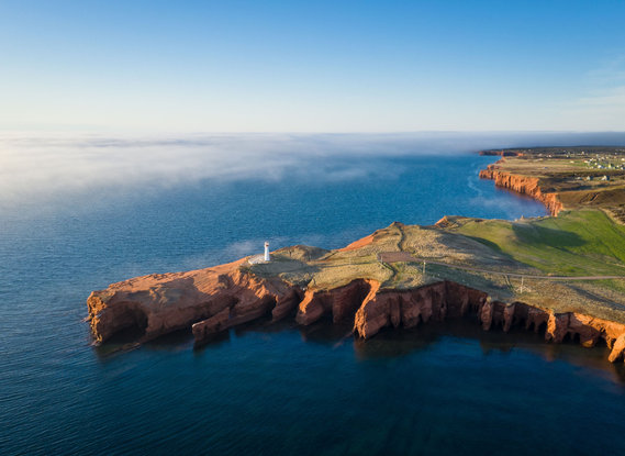 Phare sur la côte du Québec maritime