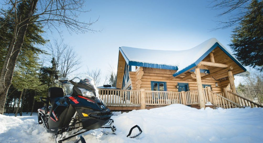 motoneige québec Chalet traditionnel et motoneige