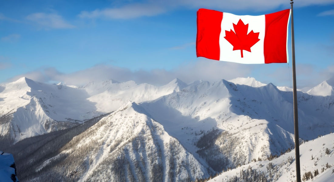 canada bc motoneige Montagnes dans la région de Golden