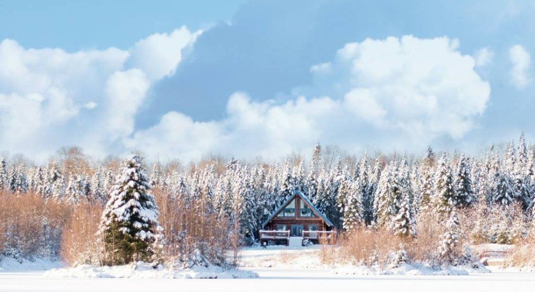 Chalet hivernal Au chalet en bois rond