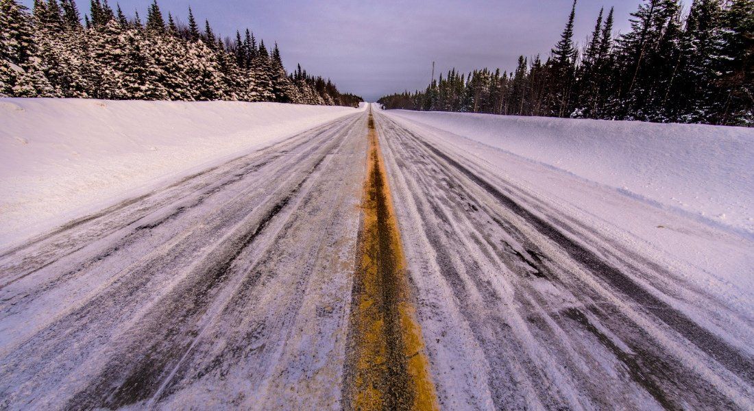 Route enneigée Conduite hivernale au Québec