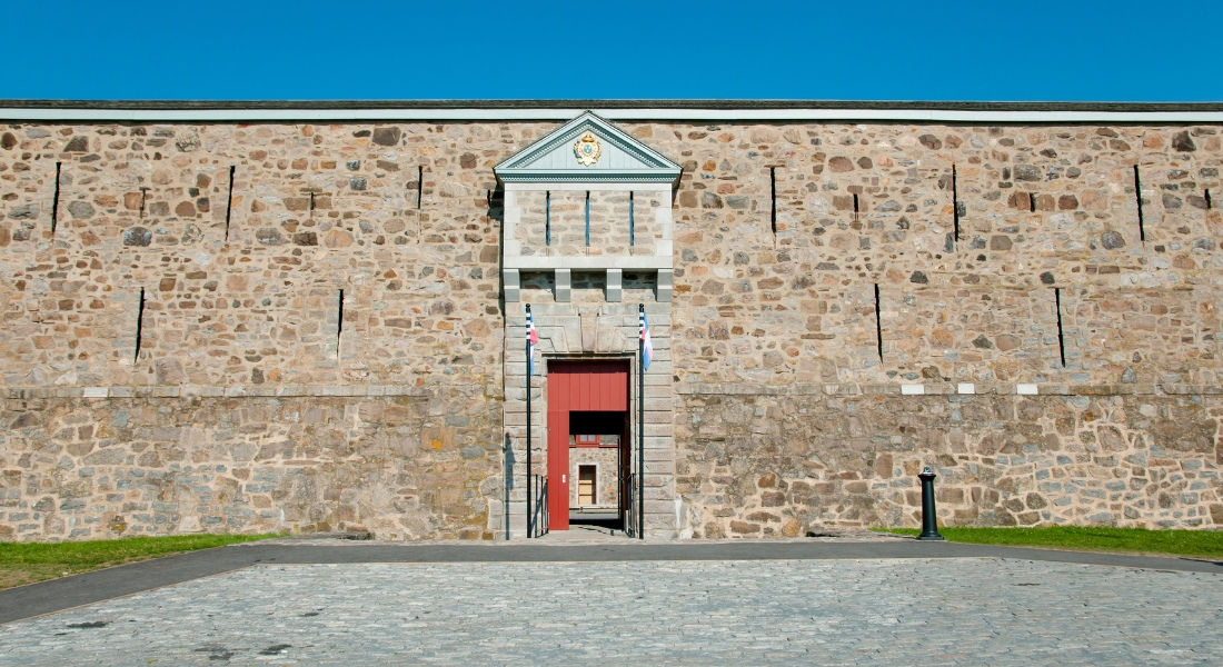 Porte du Fort Chambly au Québec Lieux historique au Québec tourisme