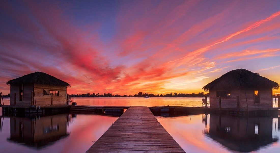 Domaine Pourki Hébergement insolite et flottant Montérégie