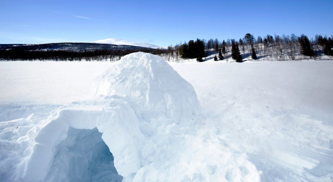 Un igloo de type Quinzhee Igloo quinzy