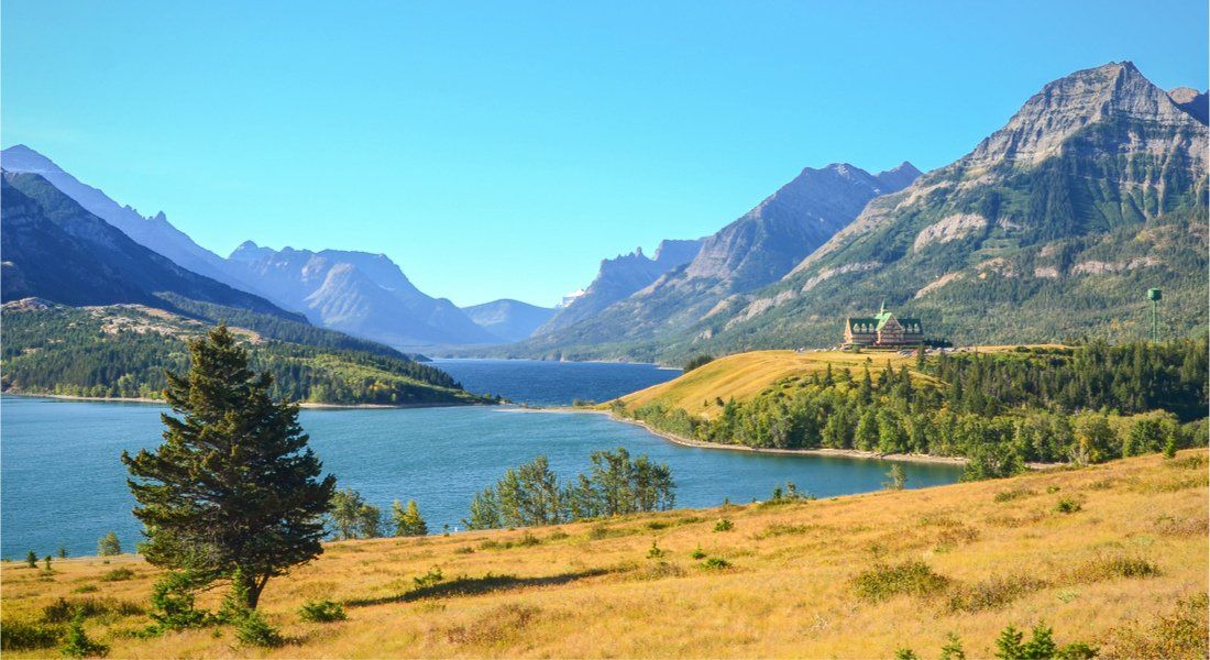 @Bob Coffen - shutterstock_427457398 Canadian Rockies Waterton Lakes