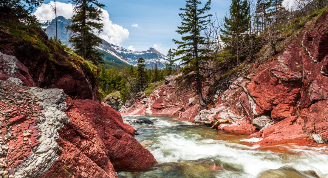 @Pierrette Guertin - shutterstock_366870593 Red rock canyon visit Canadian Rockies