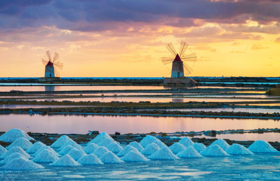 Marsala, moulins et marais salants