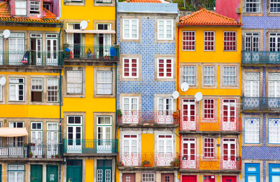 Porto, façades colorées de Ribeira