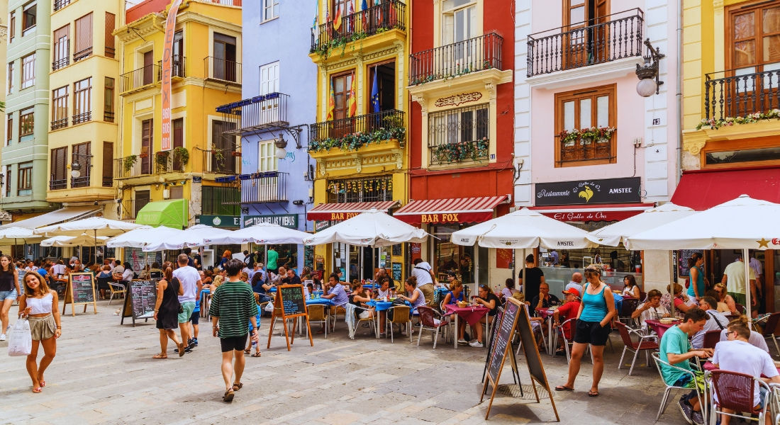 The 5 best habits to adopt from the Spanish
