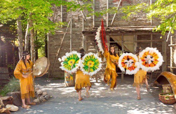Site Traditionnel Huron - Danse