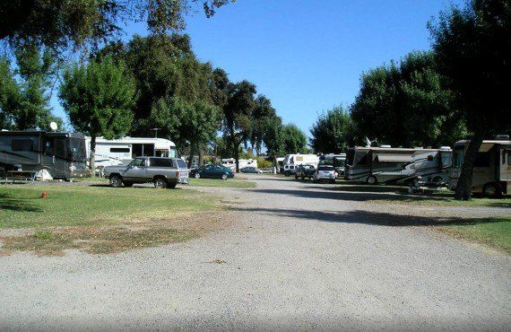 Camping Turtle Beach RV - Manteca, CA