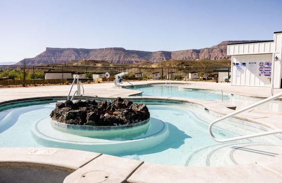 Piscine et jacuzzi