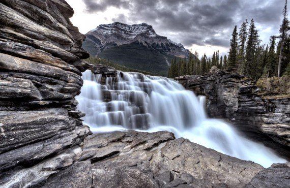 Athabasca Falls (DollarPhotoClub, PictureGuy32)