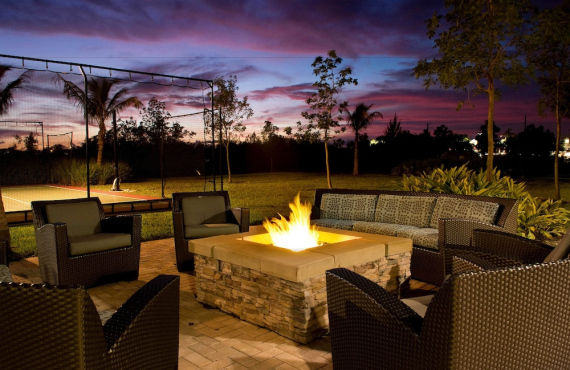 Outdoor firepit