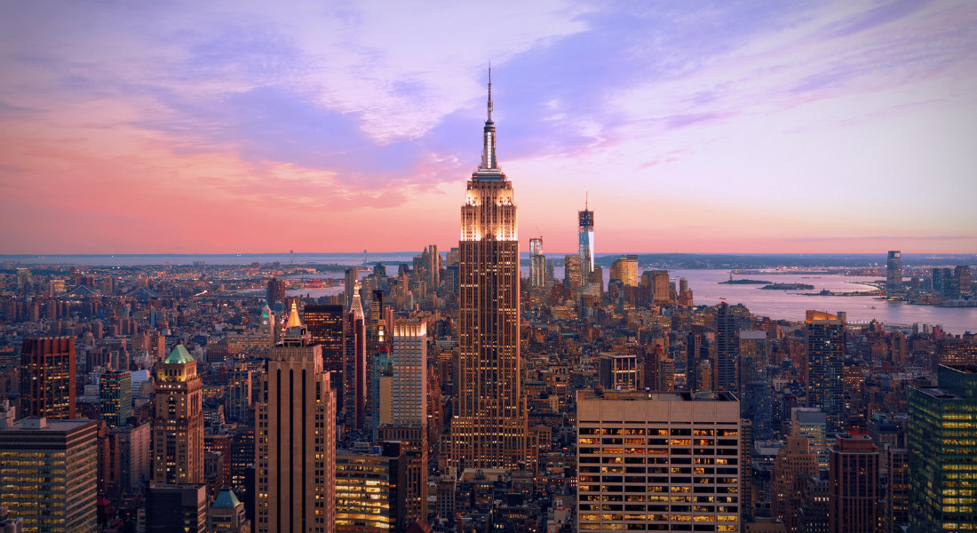 New York, une ville iconique Vue sur le Empire State Building depuis le Top of the rock de New York