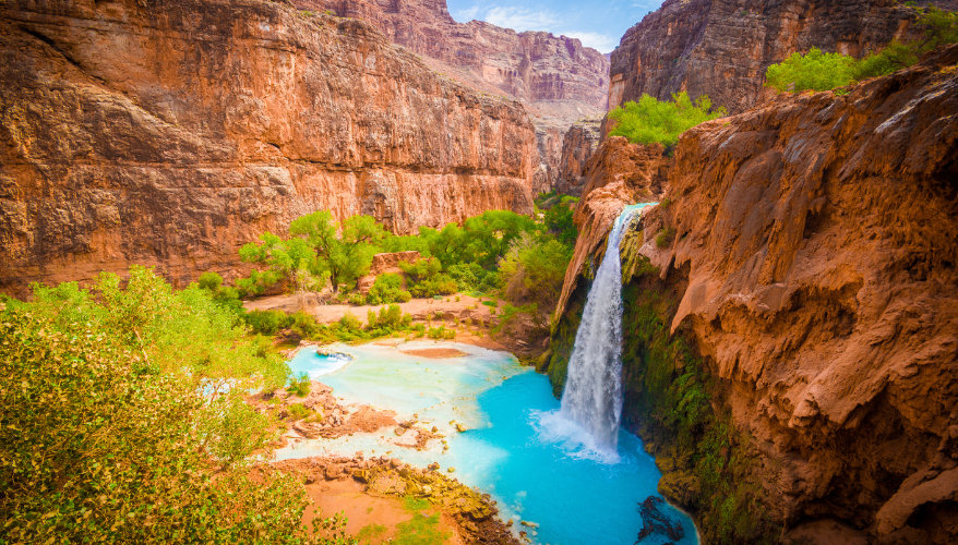 Havasu Falls A high-angle view of the turquoise Havasu Falls.