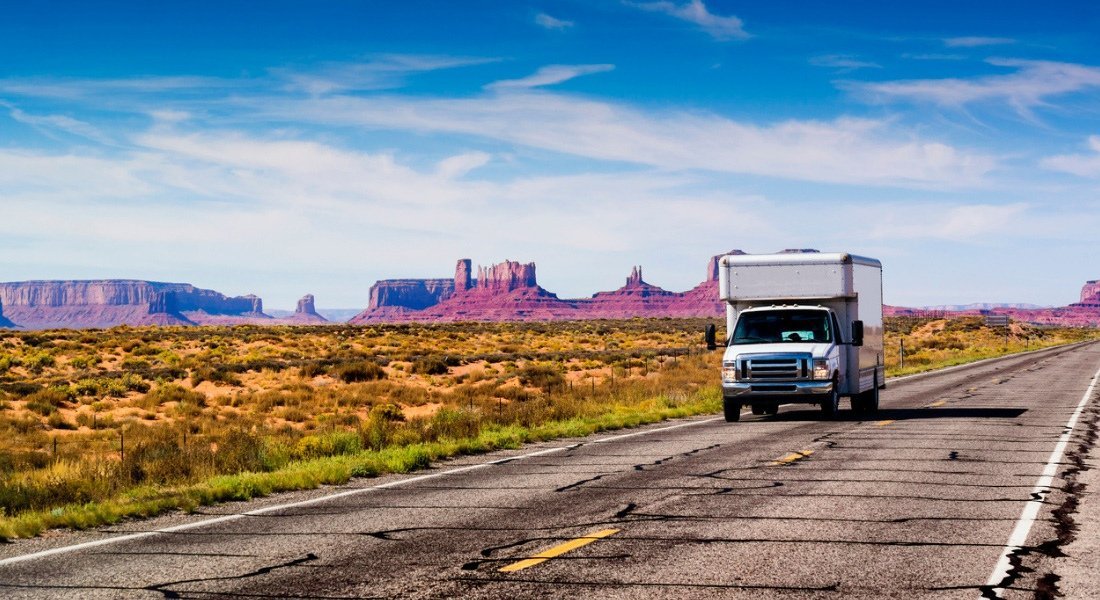 Voyage en camping-car devant les paysages mythiques de Monument Valley 