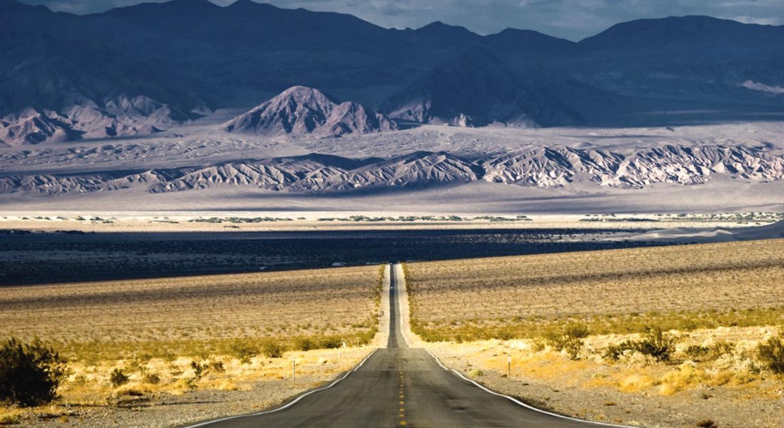 Badwater Road à Death Valley