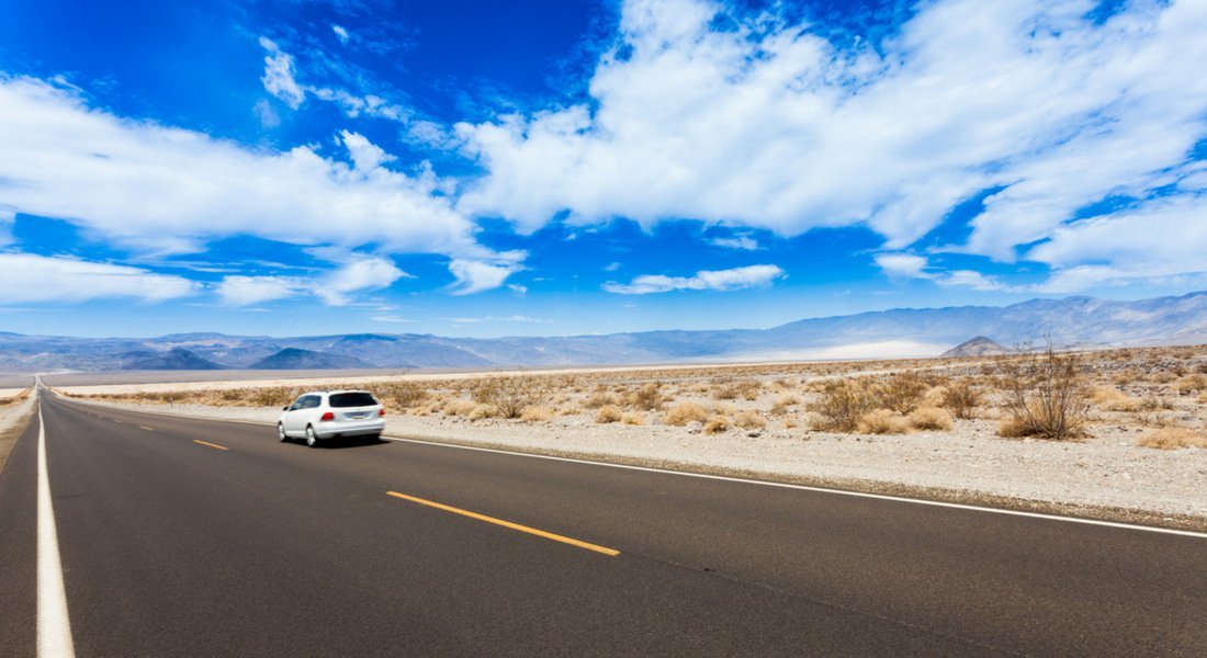 La route de Badwater à Death Vallée