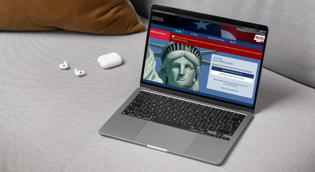 ESTA aux USA Ordinateur avec le site web ouvert
