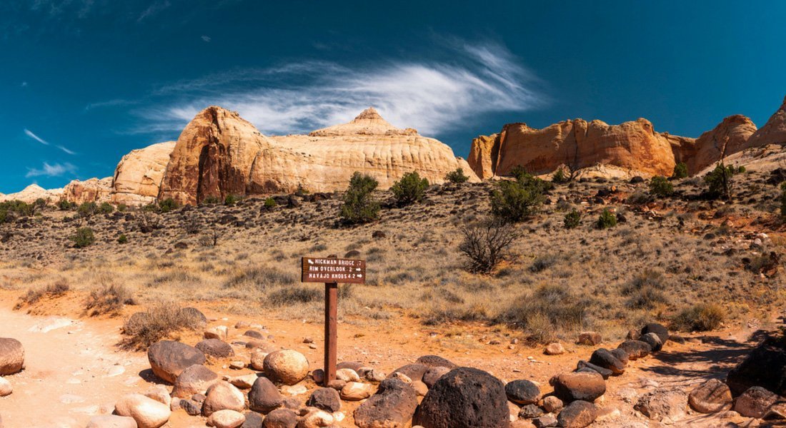 Hickman Bridge Trail dans le parc de Capitol Reef