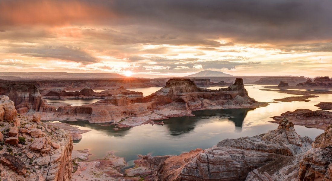 Ken's tours lower antelope canyon Panoramic view of Lake Powell