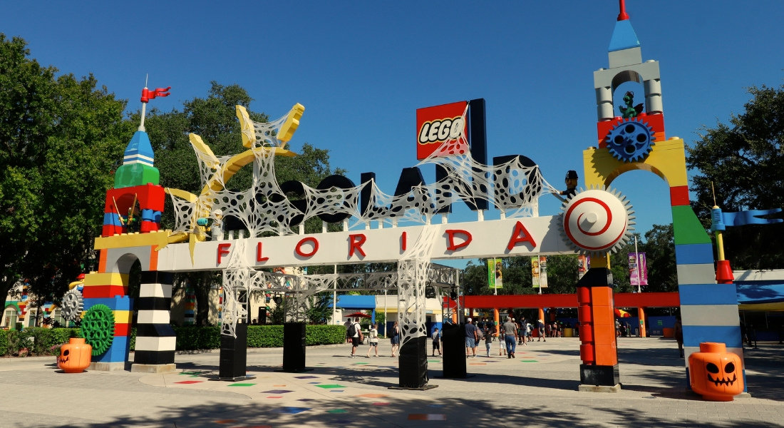 Florida theme parks trip Sign of Legoland park in Florida