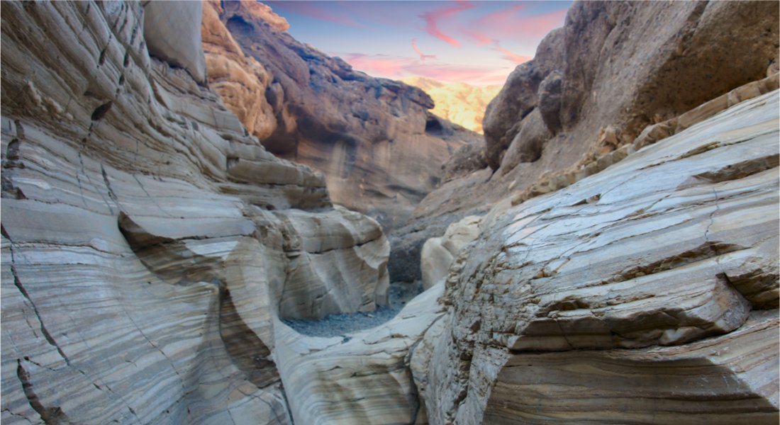 Canyon étroit dans le parc de la Death Valley