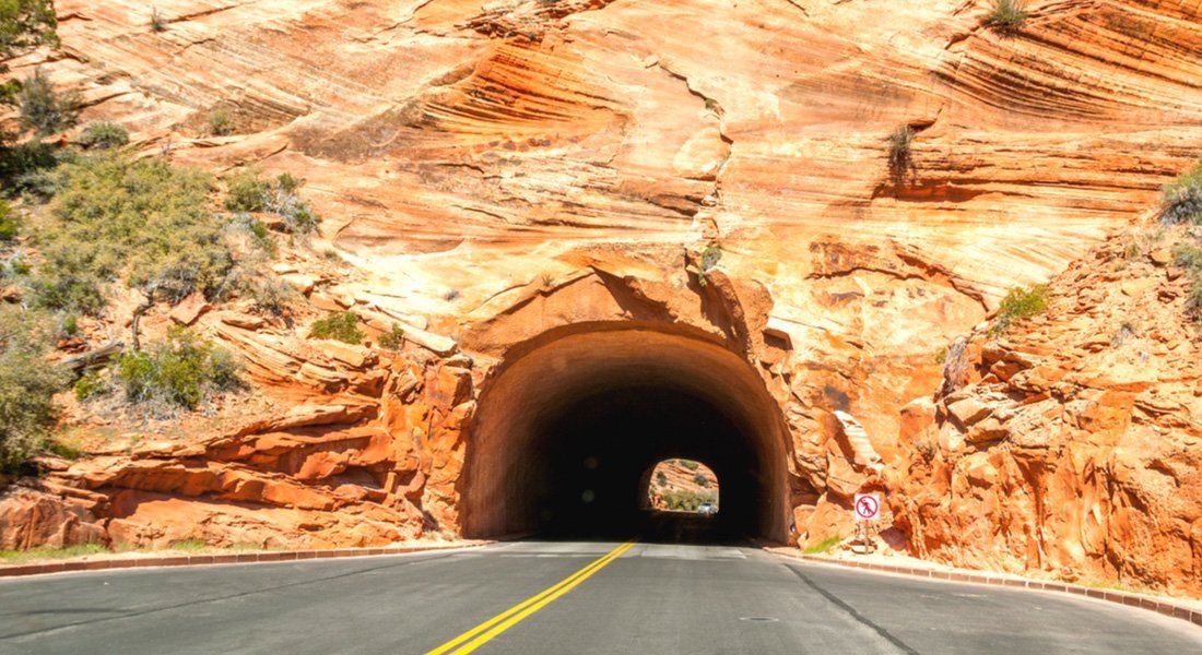 Tunnel sur la Zion Mount Carmel Highway