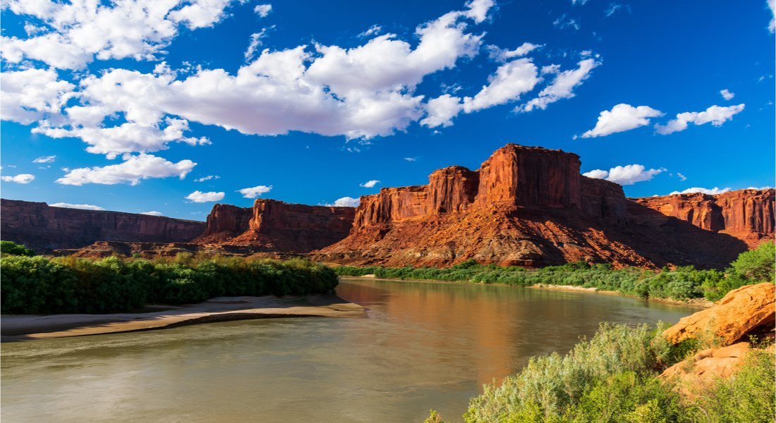 Vue sur la Green River et le canyon en fond