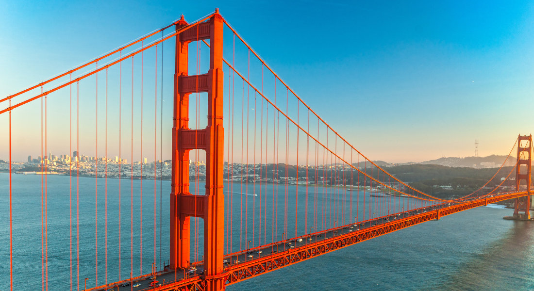 Naviguer sous le Golden Gate lors d’une croisière dans la baie