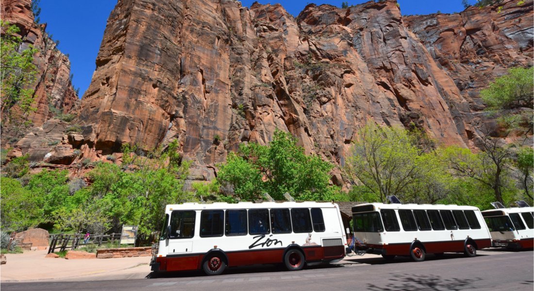 @Lissandra Melo -shutterstock_636139157 Zion bus serving the various points of interest in the national park